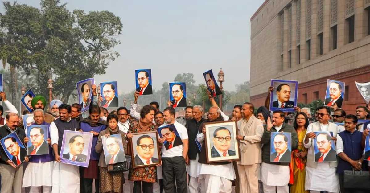 झारखंड: कांग्रेस पार्टी 24 दिसंबर को सभी जिला मुख्यालयों पर निकालेगी आंबेडकर सम्मान यात्रा झारखंड: कांग्रेस पार्टी 24 दिसंबर को सभी जिला मुख्यालयों पर निकालेगी आंबेडकर सम्मान यात्रा